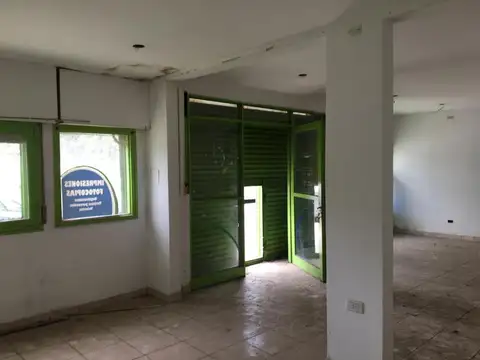 Galpon en Venta 10  mts Frente
