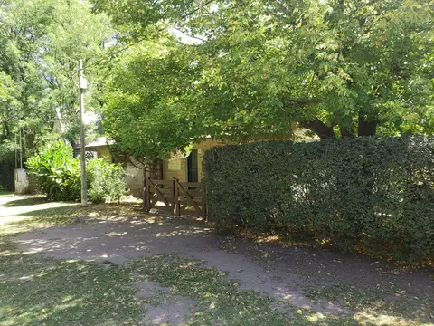 Venta 2 Casas Juntas con Entrada Independiente - Cochera