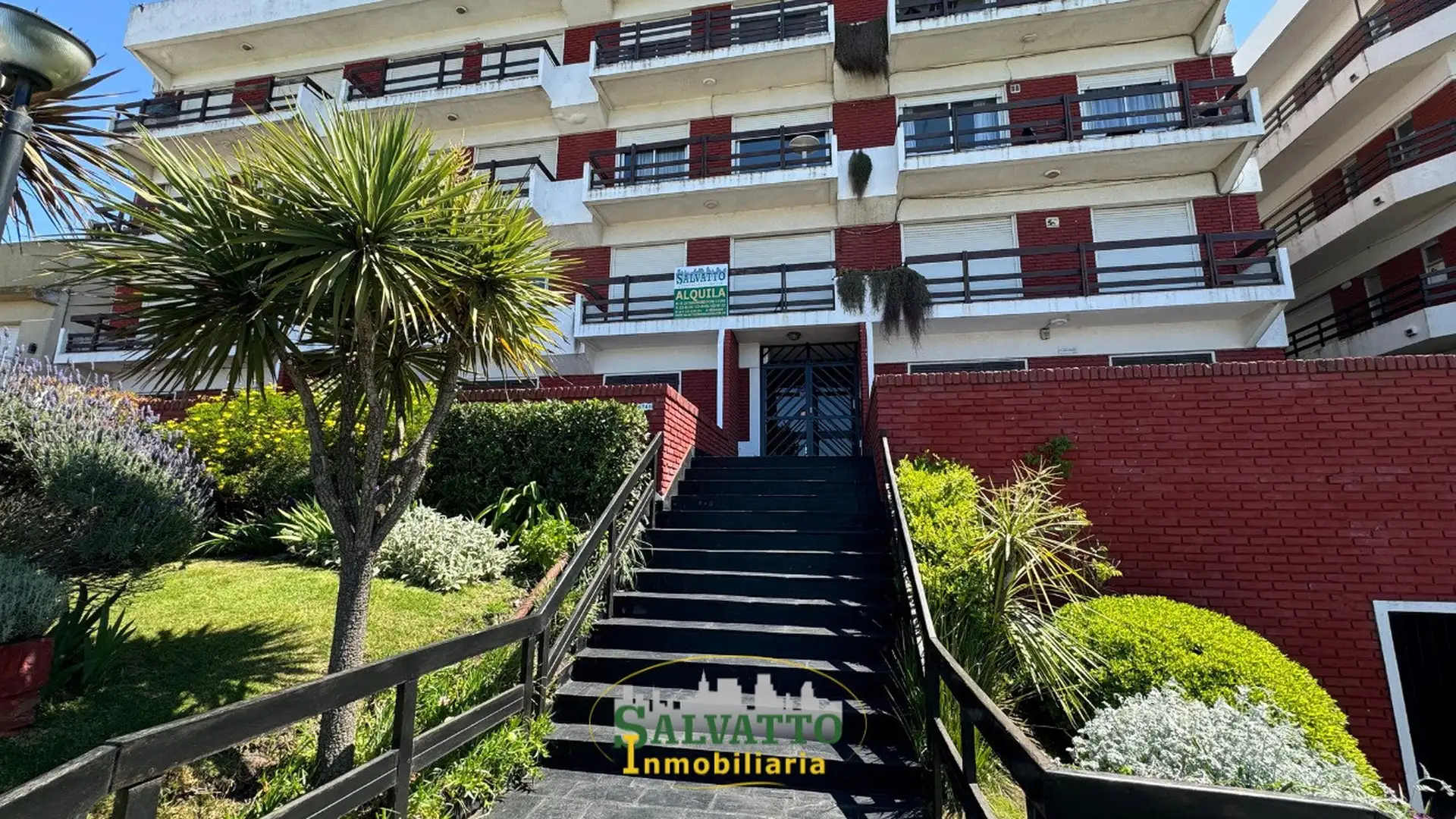 Departamento frente al mar con cochera en Punta Mogotes