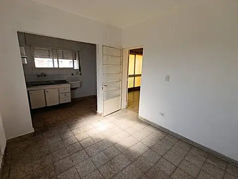 Casa en Alquiler con 1 cochera
