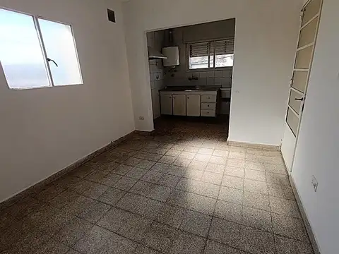 Casa 5 ambientes con 1 baño