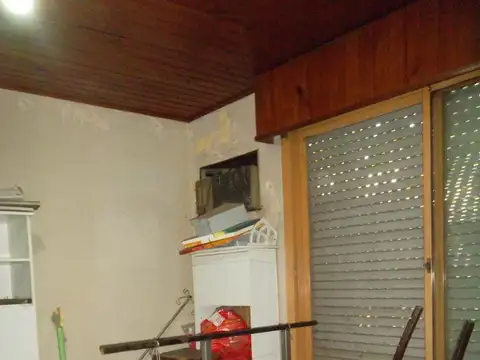 CASA LOTE PROPIO P/ 2 FAMILIAS