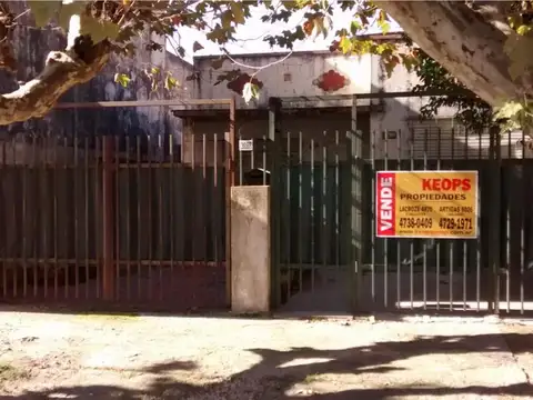 CASA LOTE PROPIO P/ 2 FAMILIAS