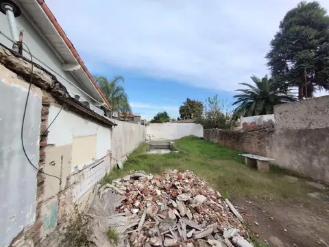 VENDE - LOTE  -  PISCINA CON JACUZZI- OPORTUNIDAD INVERSOR-