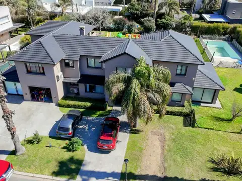 2 lotes venta Casa en San Marino (Funes Hills)