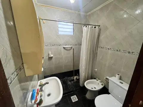 VENTA - CASA 1 DORMITORIO - ZAVALLA