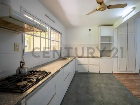 16 bis entre 487 y 488 4400, Piso 0