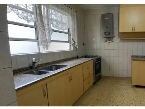 Depto Tipo Casa en Venta en Parque Chacabuco, USD 159.000