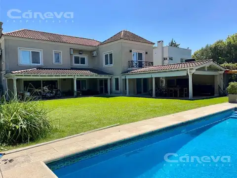 Casa en Venta en Galapagos, USD 440.000
