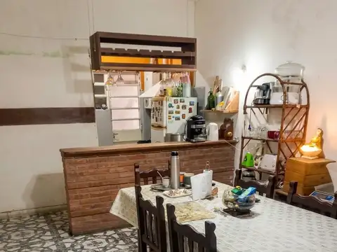 Casa 5 ambientes con 1 baño