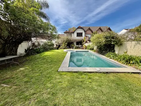 Maravilloso Chalet de 5 Ambientes en El Corazón de Castelar Norte