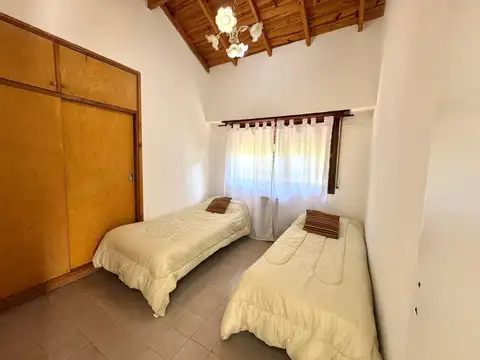 Casa 3 ambientes con 2 baños