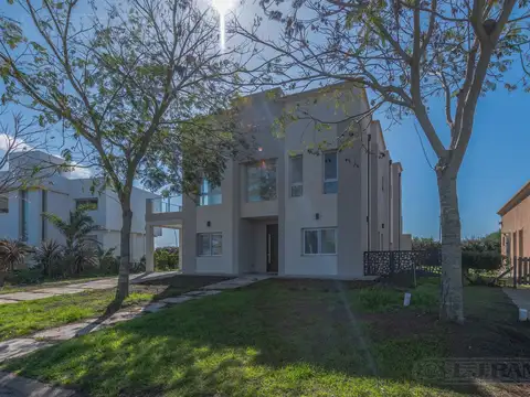 Casa en Alquiler de 5 dormitorios