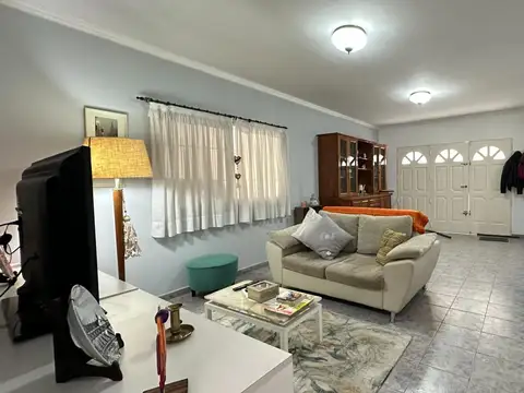 VENTA CASA 5 AMBIENTES QUILMES OESTE