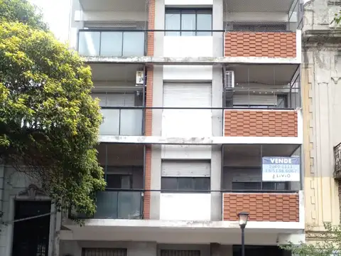Abasto, Anchorena al 300.mts Corrientes, 3 Amb c/dep Bcón Terraza al frte, Sup. Total 106 m2  a nuevo