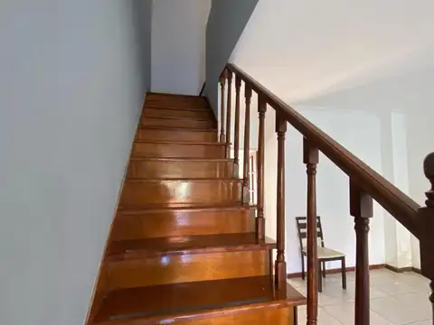 Depto Tipo Casa 5 ambientes con 1 baño