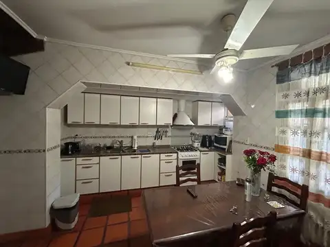 CASA VENTA PARQUE CHACABUCO  QUINCHO Y TERRAZA