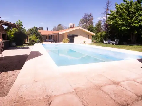 Casa en Venta -  Calle Cerro Aconcagua Vistalba