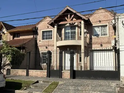 Venta Chalet 4 ambientes, Castelar Norte