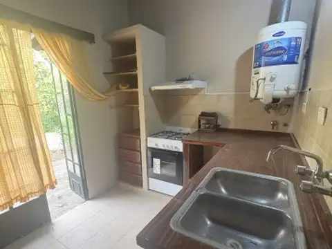 Casa 2 ambientes con 1 baño