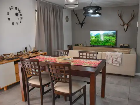 Casa 5 ambientes con 1 baño