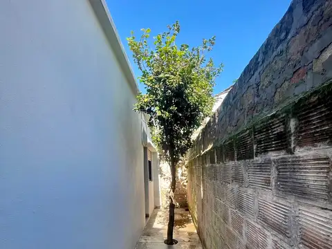 Depto Tipo Casa en Alquiler en Caseros, $ 650.000