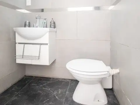 EN VENTA GRAN INMUEBLE EN GUADALUPE RESIDENCIAL