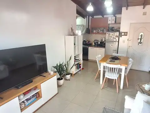 Depto Tipo Casa 3 ambientes con 1 baño