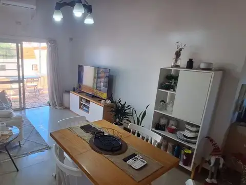 Depto Tipo Casa en Venta de 3 ambientes