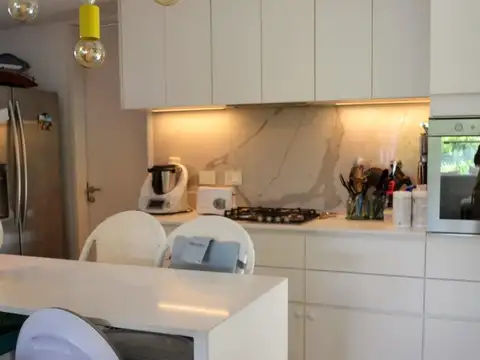 Casa 4 ambientes con 4 baños