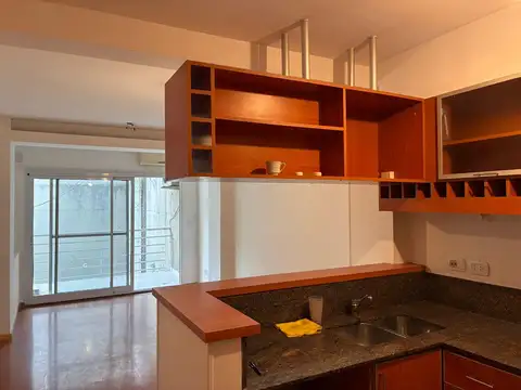 Alquiler Departamento de 3 ambientes C/Balcon y Cochera en Villa Urquiza