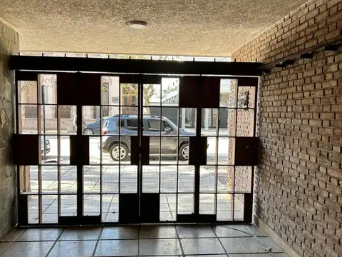 Casa 6 ambientes con 4 baños