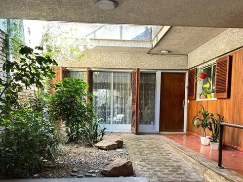 Casa 6 ambientes con 4 baños