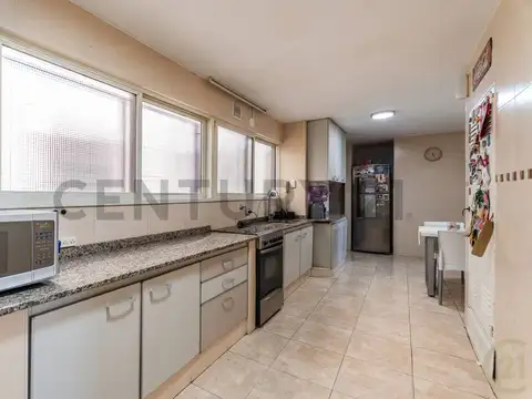 Venta departamento 5 ambientes c/ balcon y baulera - Villa Gral Mitre