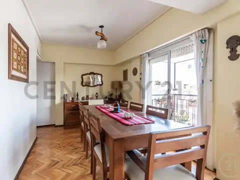Departamento 5 ambientes con 3 baños