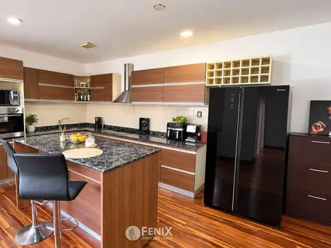 CASA EN VENTA DE 3 DORMITORIOS - BARRIO ALTA GRACIA - DOS PLANTAS, PISCINA (CF1425)