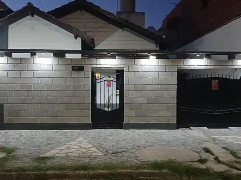 CASA DE 6 AMBIENTES EXCELENTE ESTADO 