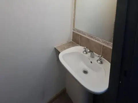 PH 2 ambientes en Alquiler en San Martin para uso profesional