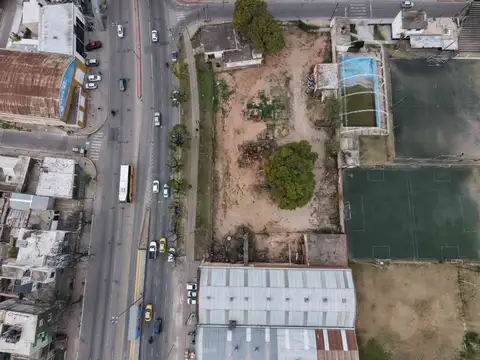 LOTE DE 3687 M2 EN VENTA AV. SABATTINI AL 3000.