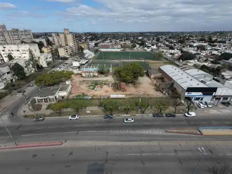 Terreno en Venta en Urquiza, USD 1.400.000