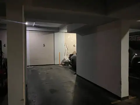 COCHERA CUBIERTA EN LINIERS
