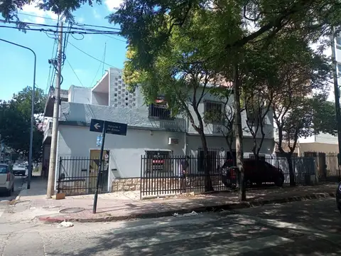 VENDO CASA/LOTE - 112 M2 - APTO 12 PISOS - GUEMES 