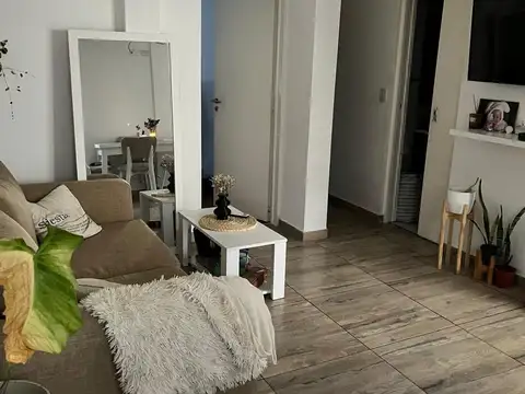 Correa 200, Piso pb