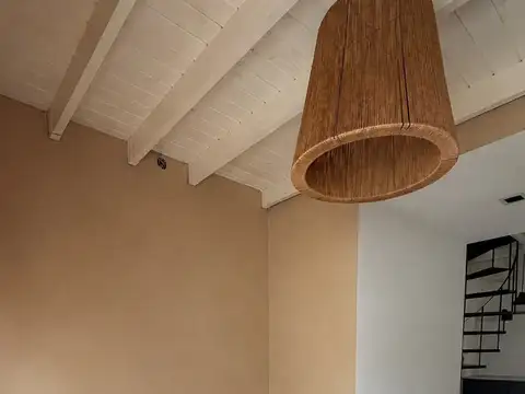 Casa 2 ambientes con 1 baño