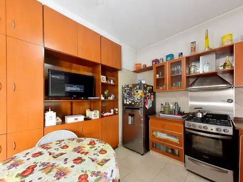 VENTA CASA  2 PLANTAS HAEDO EXCELENTE UBICACION