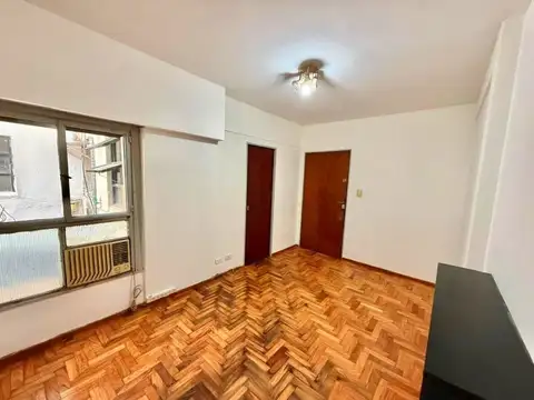 Av Angel Gallardo 618 , Piso 2