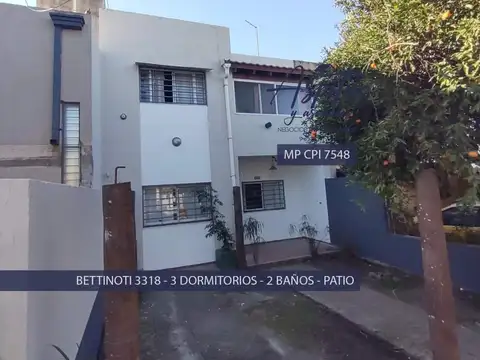 VENTA Casa apta crédito de 3 dormitorios con cochera y patio en Nuevo Poeta Lugones