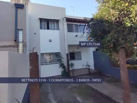 VENTA Casa apta crédito de 3 dormitorios con cochera y patio en Nuevo Poeta Lugones