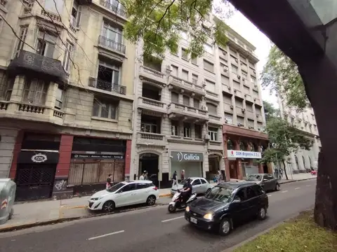 Oficina en Alquiler en Alem y Viamonte