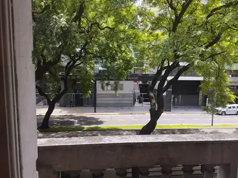Oficina en Alquiler 60 años